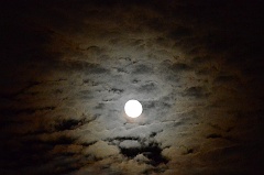 fullmoon 011